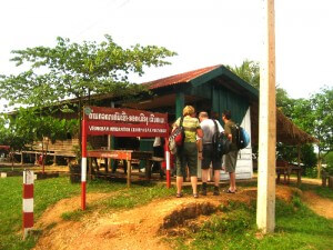 Backpacken Laos grens Voen Kham