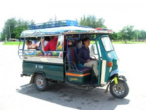 Vervoer in Laos tuk tuk