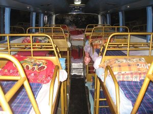 Binnenkant van een nachtbus in Laos