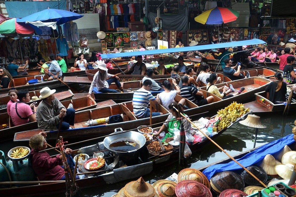 Drijvende markt in Bangkok